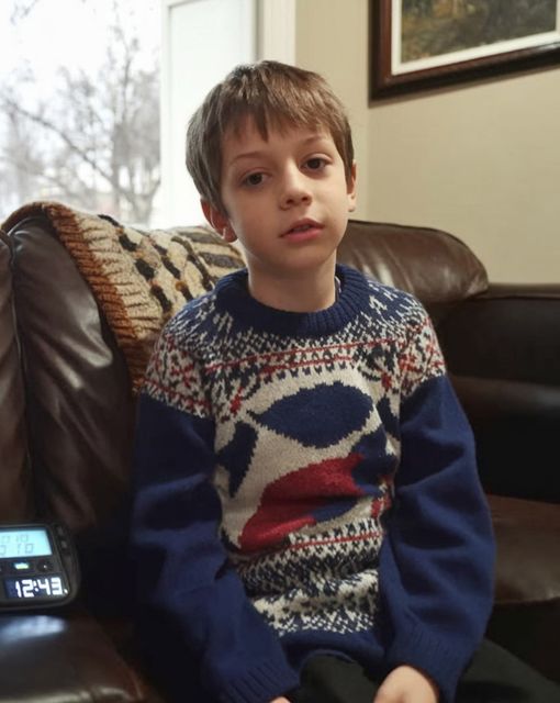 Teacher Found Out That Kids Were Bullying a Poor Boy about the Sweater His Grandmother Knitted for Him