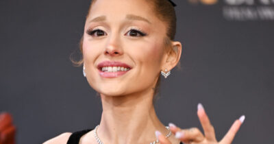 Ariana Grande signing fans pictures at the BAFTA’s